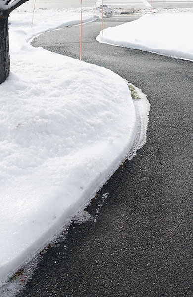 winter - ice melting: sidewalks - OxyChem calcium chloride